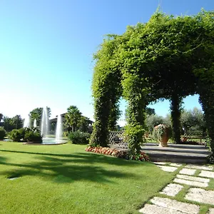 رويال جاردن فندق