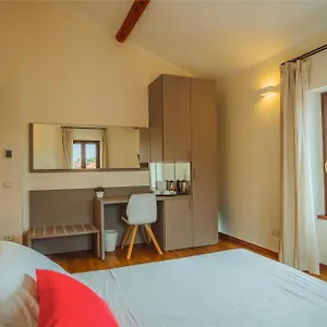 Garda Relais كاستلْنْيوفو ديل غارد