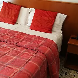 Ristorante Roma Отель Леньяно